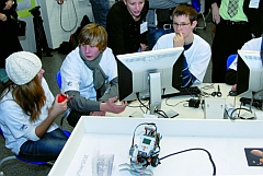 Sch&uuml;ler beim DLR_Schol_Lab